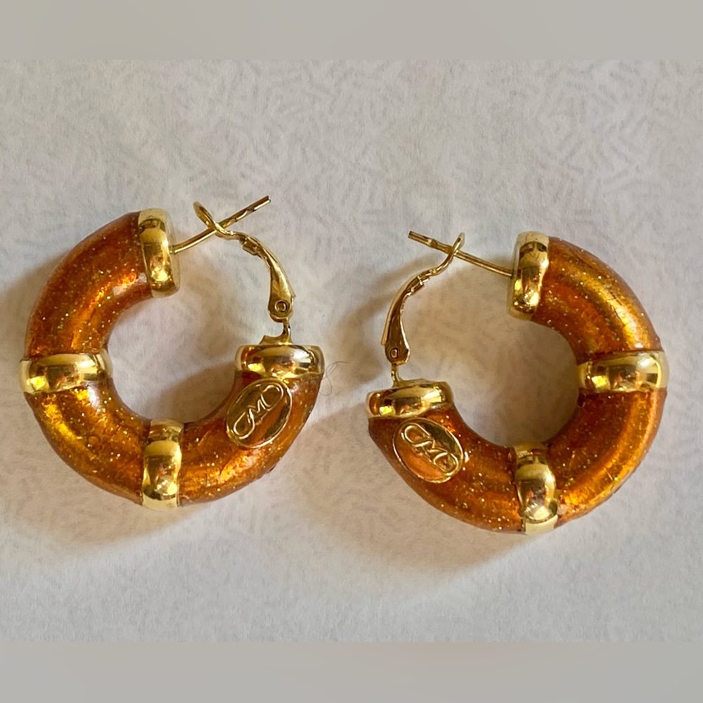 Vintage Gold Enamel 1980s Hoop Shrimp pierced earrings